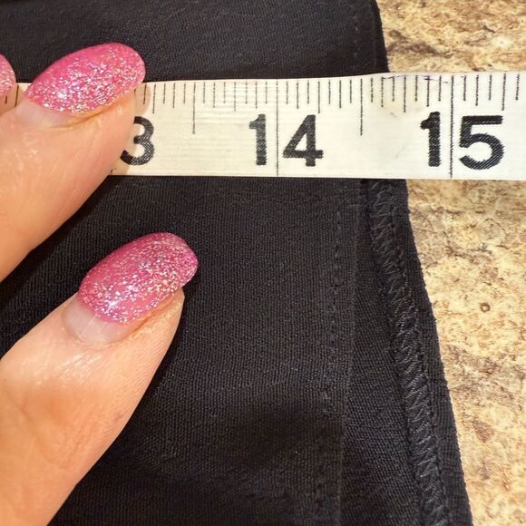 NWT Victoria’s Secret pink size medium black shorts - Picture 7 of 10